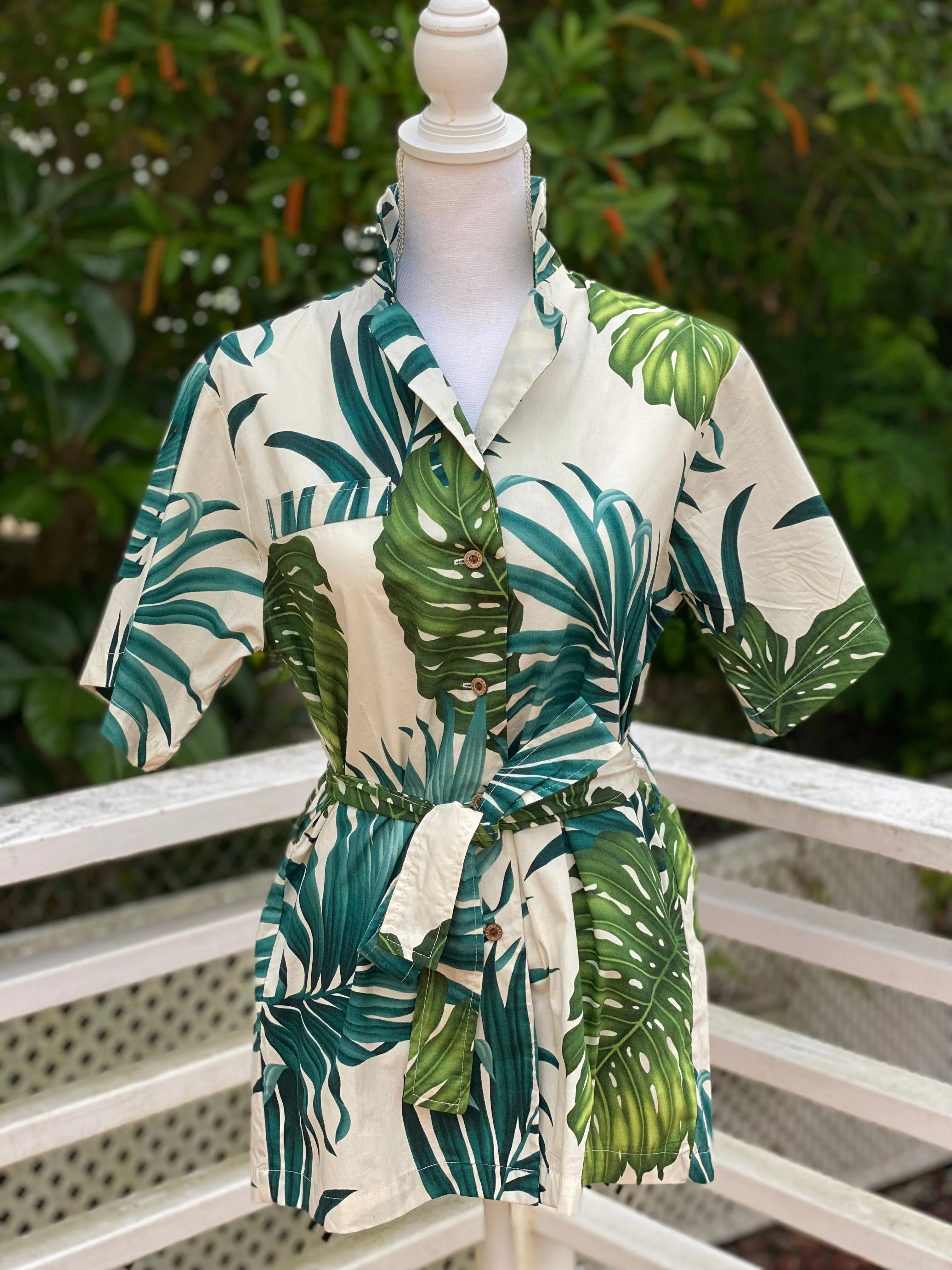 Cora Spearman Hawaii WOMENS MONSTERA S/S Cinched Waist Top